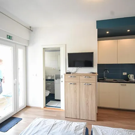 Apartmaji Sobe Zvezda Pobegi Exterior foto