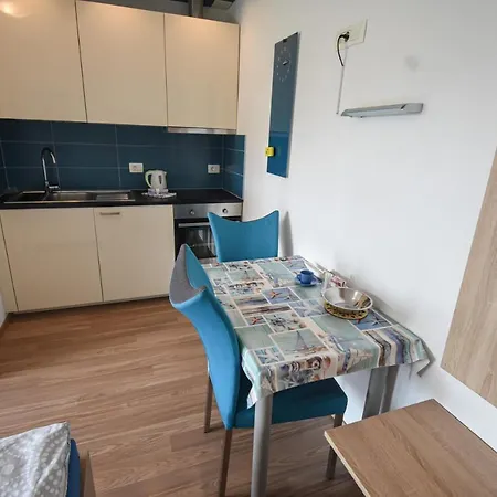 Apartmaji Sobe Zvezda Pobegi Exterior foto