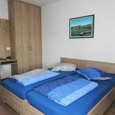 Apartmaji Sobe Zvezda Pobegi Exterior foto