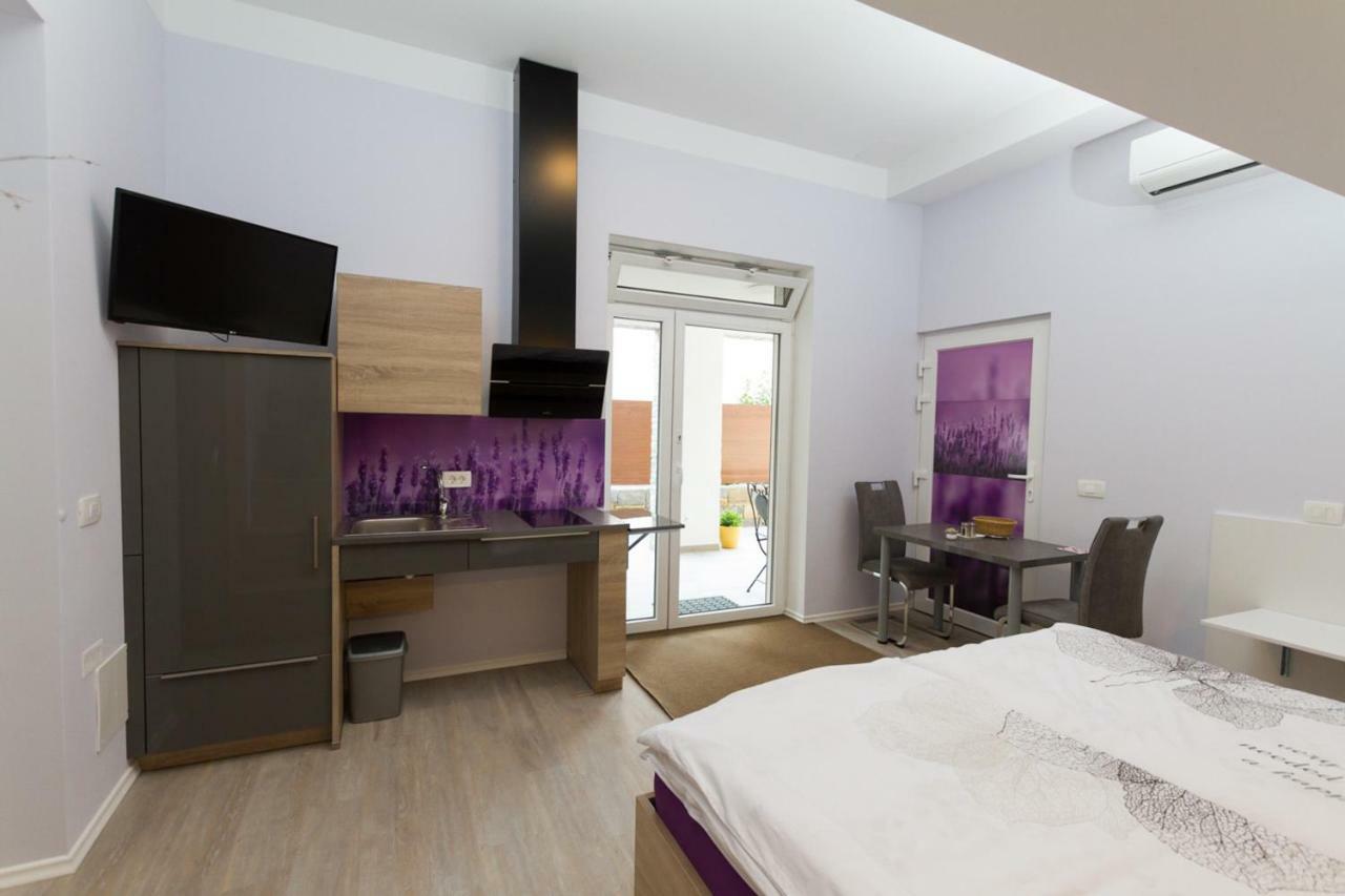 Apartmaji Sobe Zvezda Apartment Pobegi