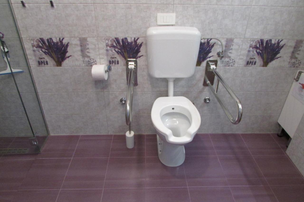 Apartmaji Sobe Zvezda Apartment Pobegi